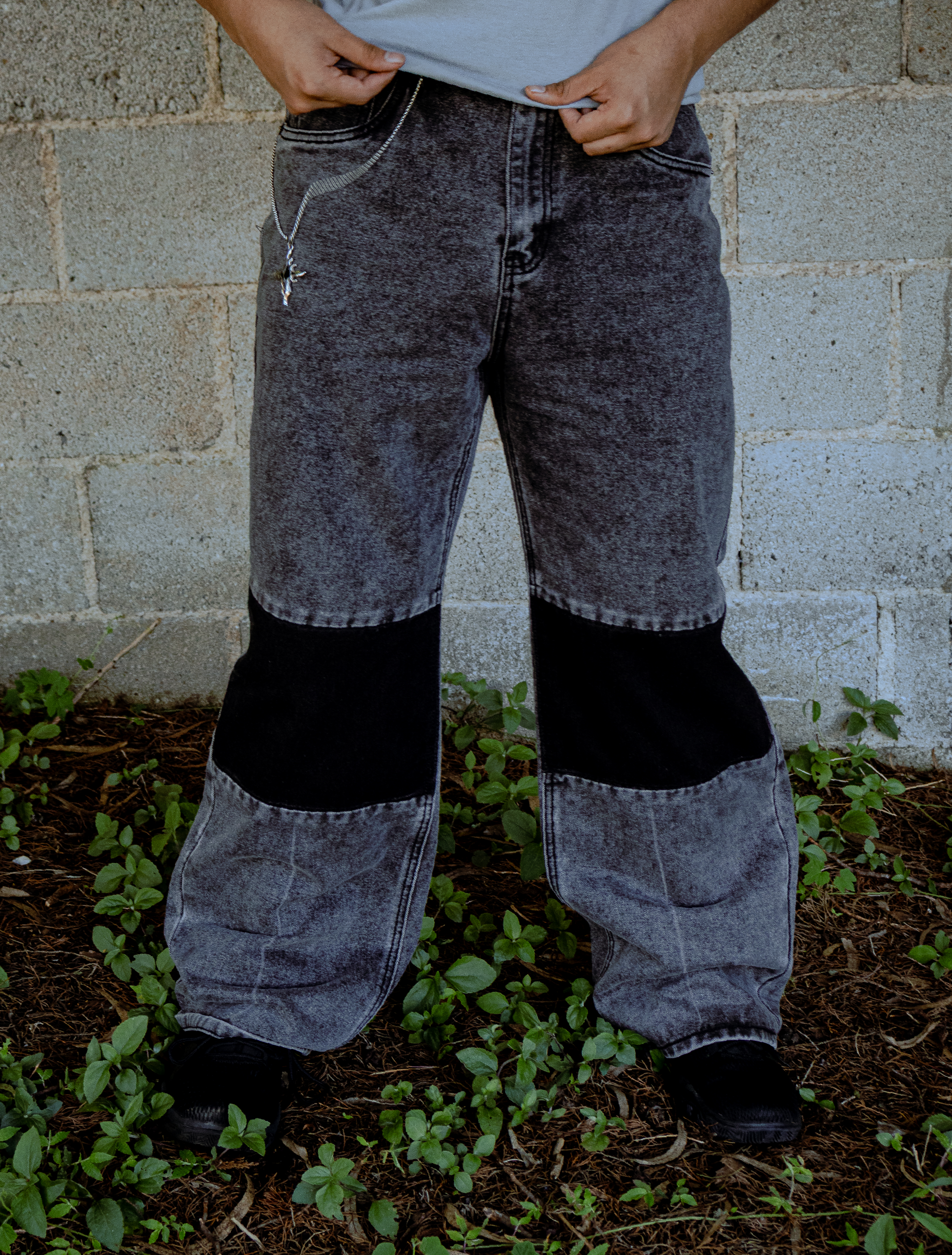 Baggy Beller "Black Venom"